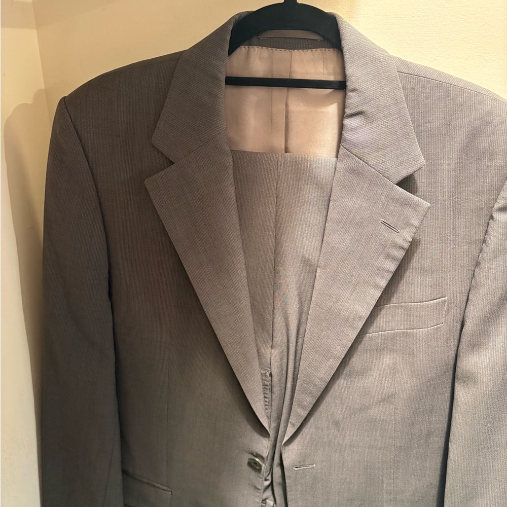 Boss Light Gray Men's Suit